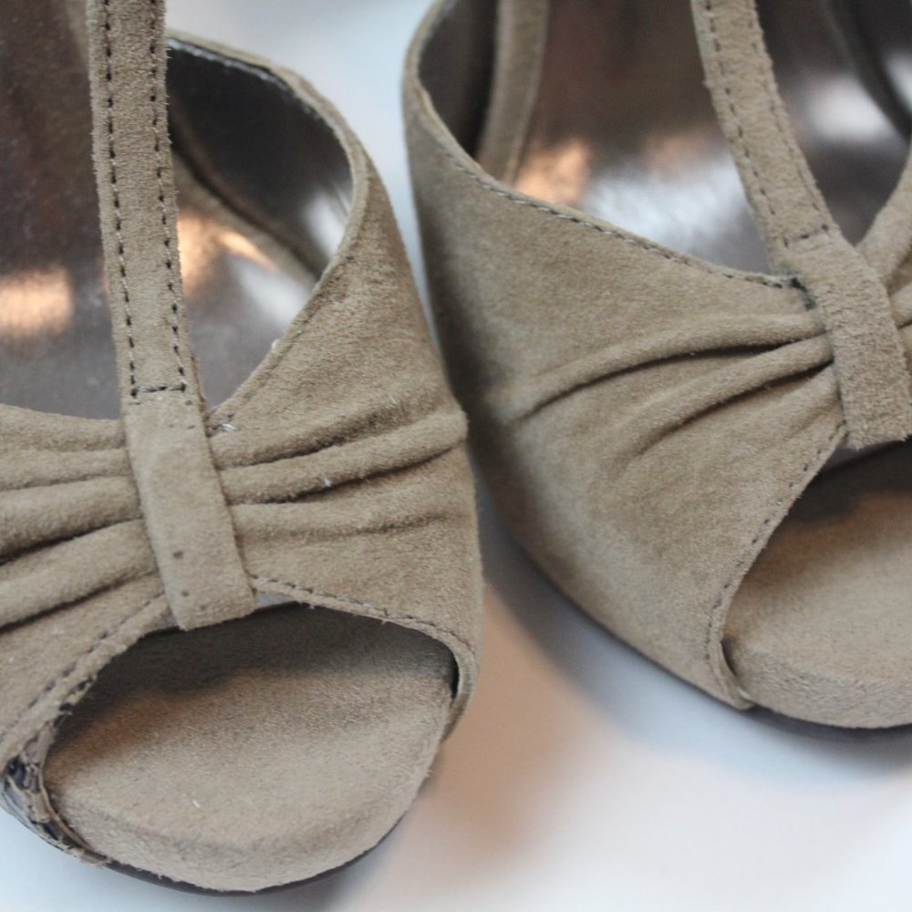 Seychelles Heritage Snake Print Leather Bow Peep Toe Heels Womens Shoe Size 6 - Picture 7 of 9